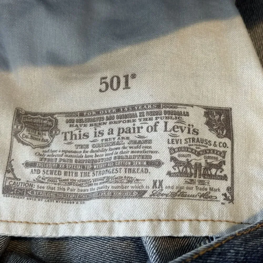 Levi's Levi Strauss Mens 501 Jeans‎ Size 42x32 Button Fly Dark Wash Red Tab
